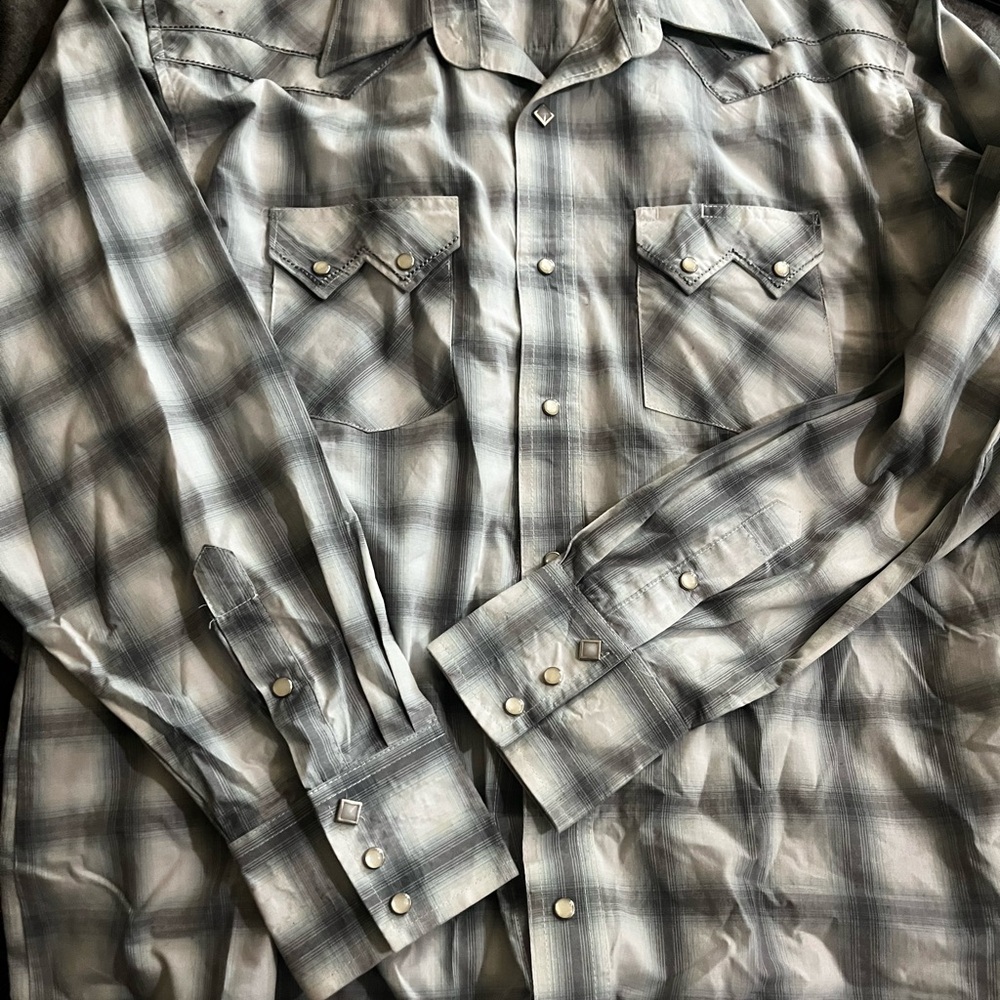 Wrangler Gray Casual Button Down Shirt